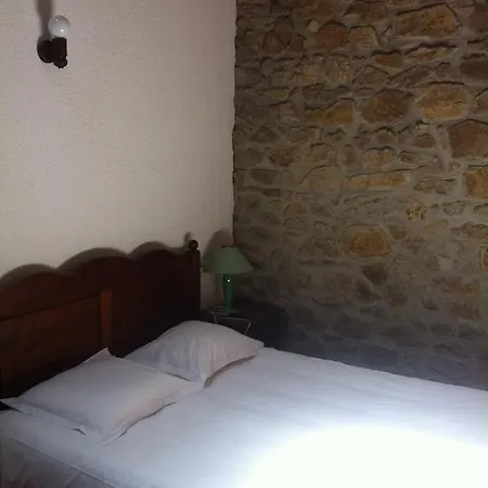 Guest house Chez Pilou Le 7 De Table Limony